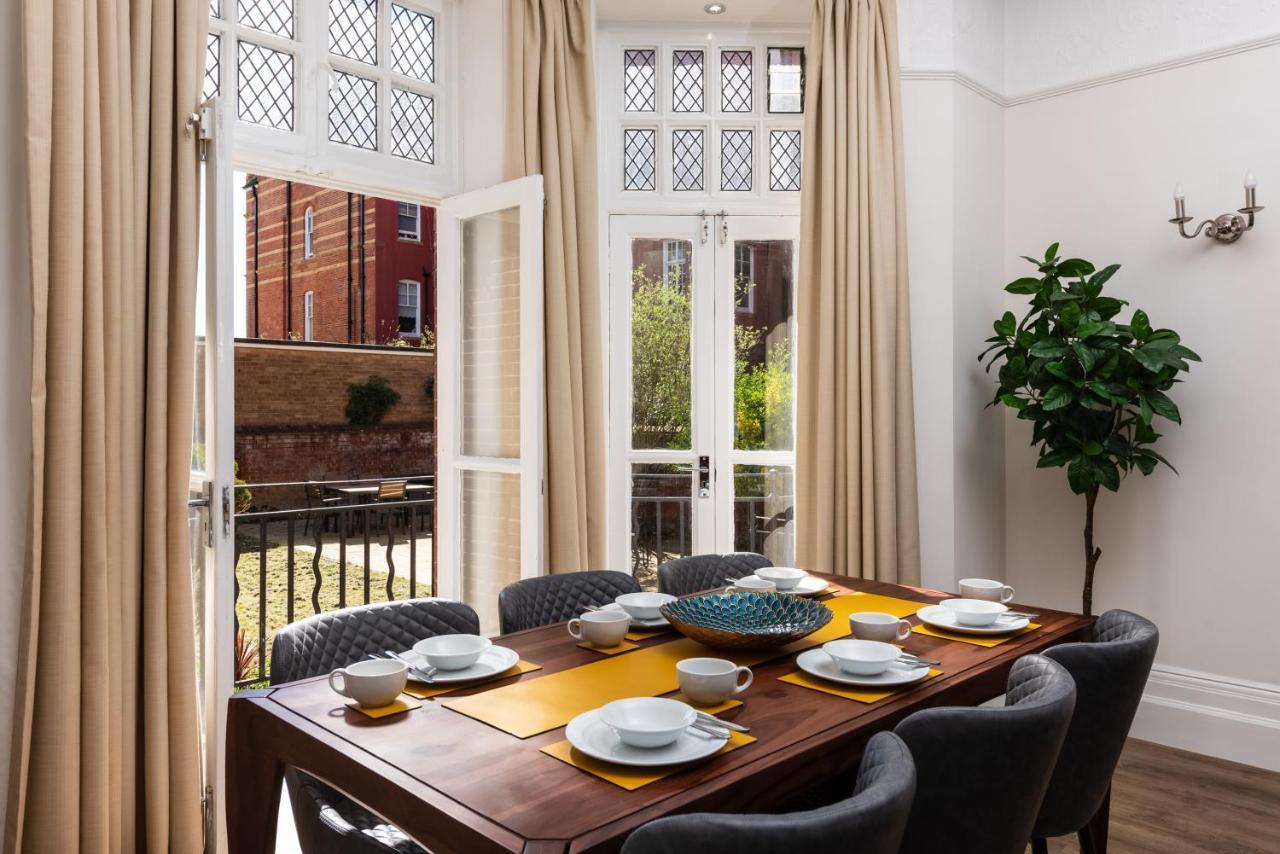 3 Bedroom Garden Apartment Opposite The Beach Brighton Екстер'єр фото